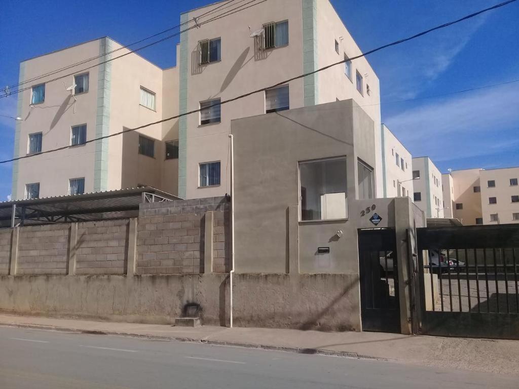 Apartamento Capitolio D'Loren Dos Lagos 4º Andar Eksteriør bilde